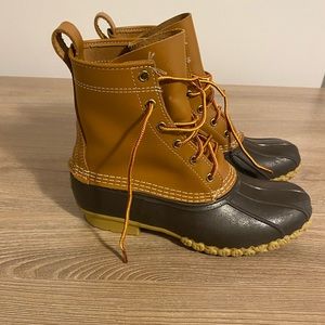 8in. 🥾 Bean Boots 9 (Like New!)